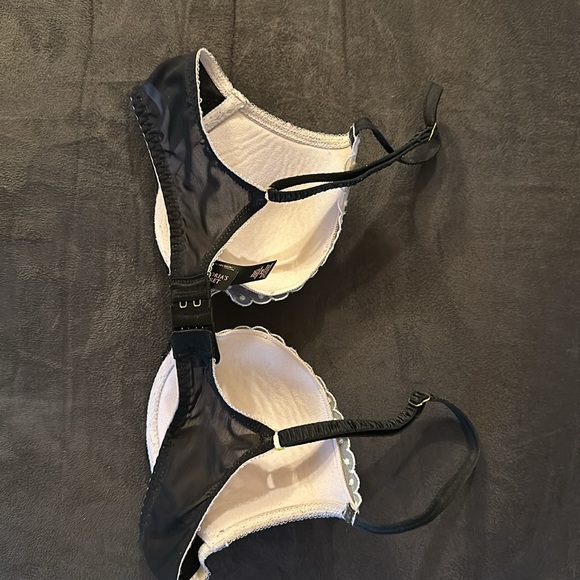 Victory secret bra. Size 36b. Pink and black. - Picture 3 of 4